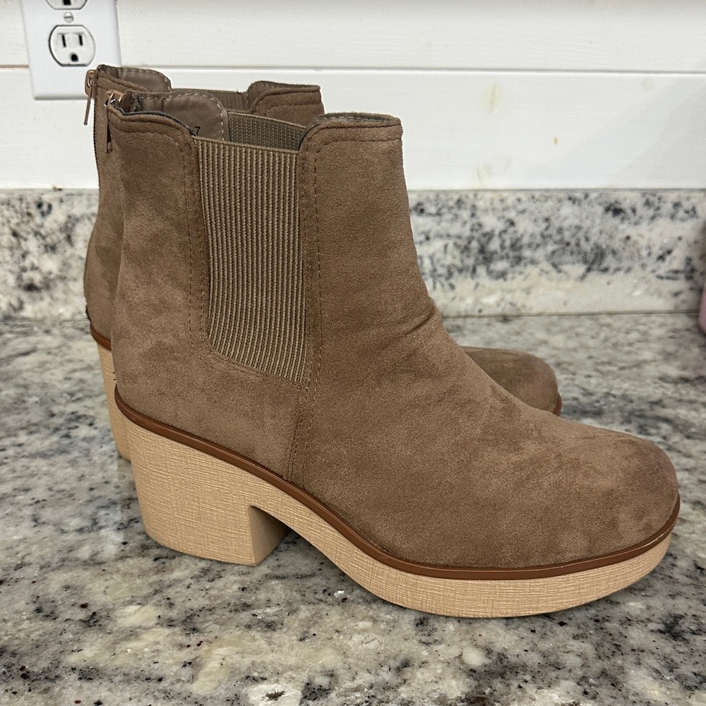 Pierre‎ Dumas Brown Suede midi Boots